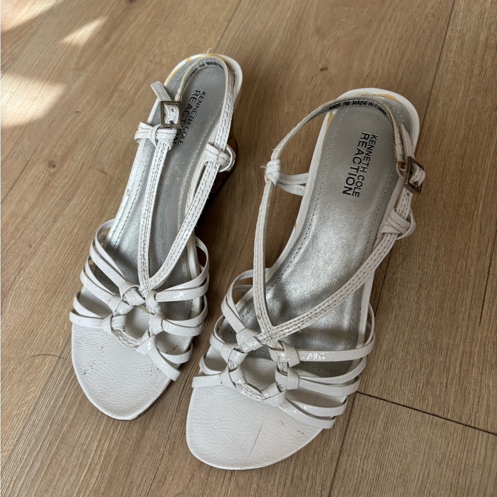 Misses Kenneth Cole Reaction white wedge sandal, size 7M